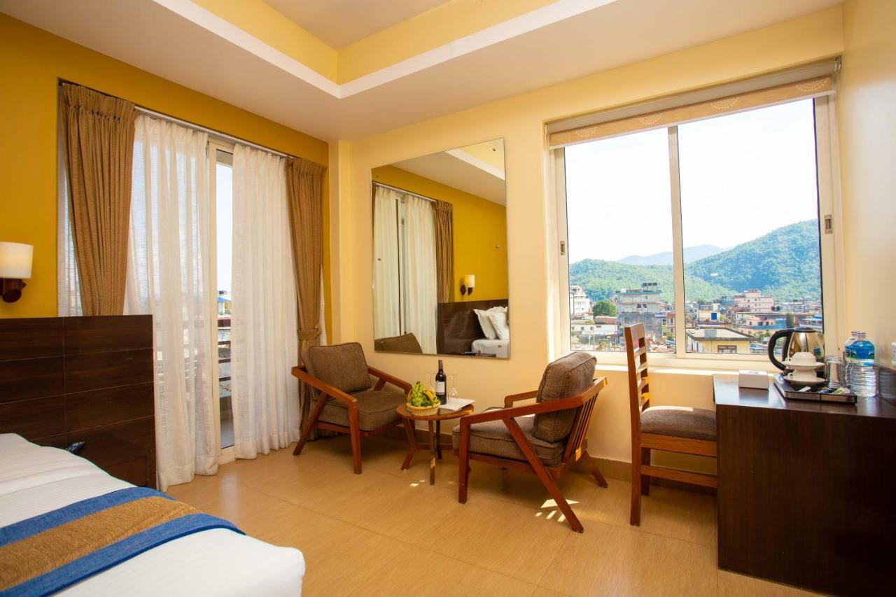 Hotel Lake Paradise Pokhara Ngoại thất bức ảnh