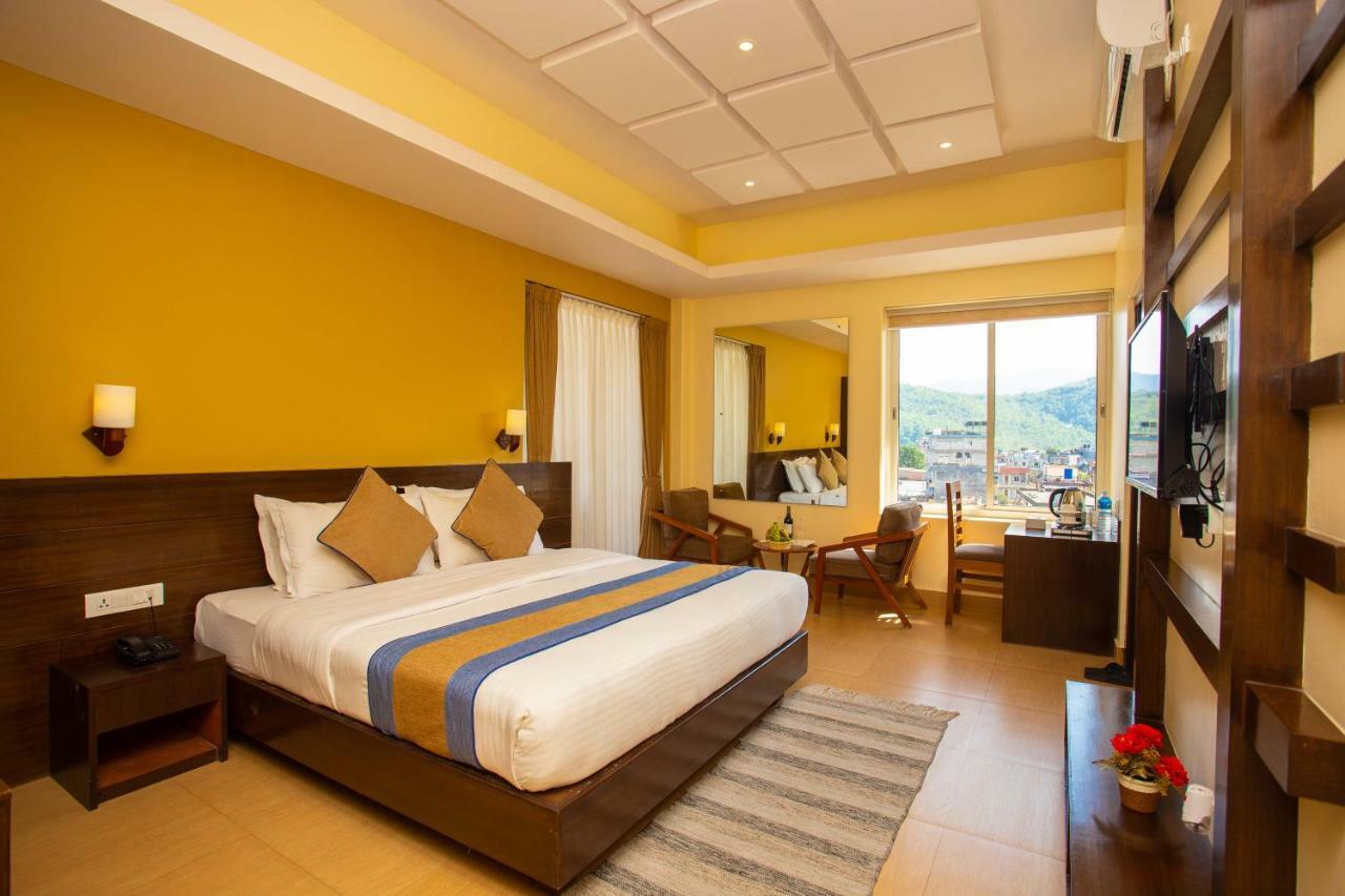 Hotel Lake Paradise Pokhara Ngoại thất bức ảnh