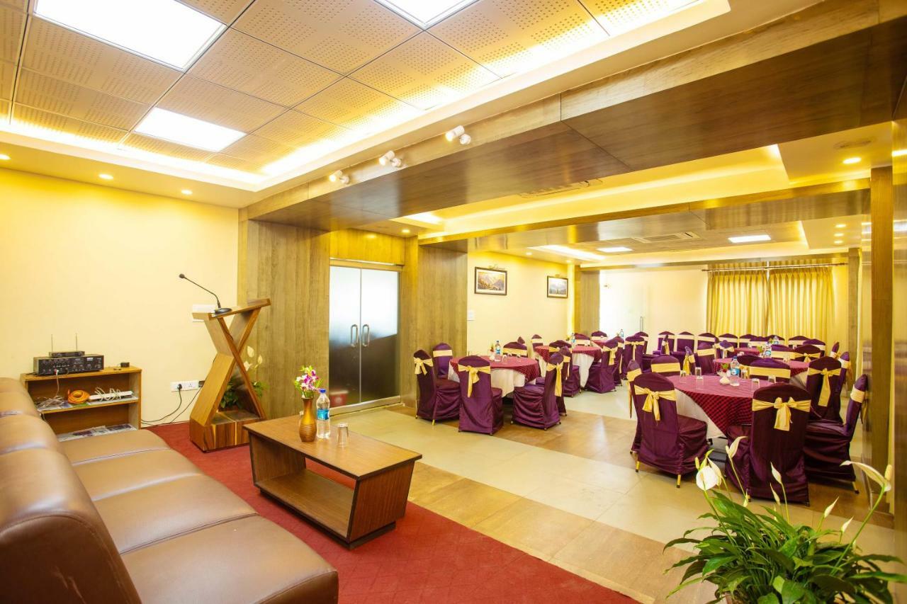 Hotel Lake Paradise Pokhara Ngoại thất bức ảnh