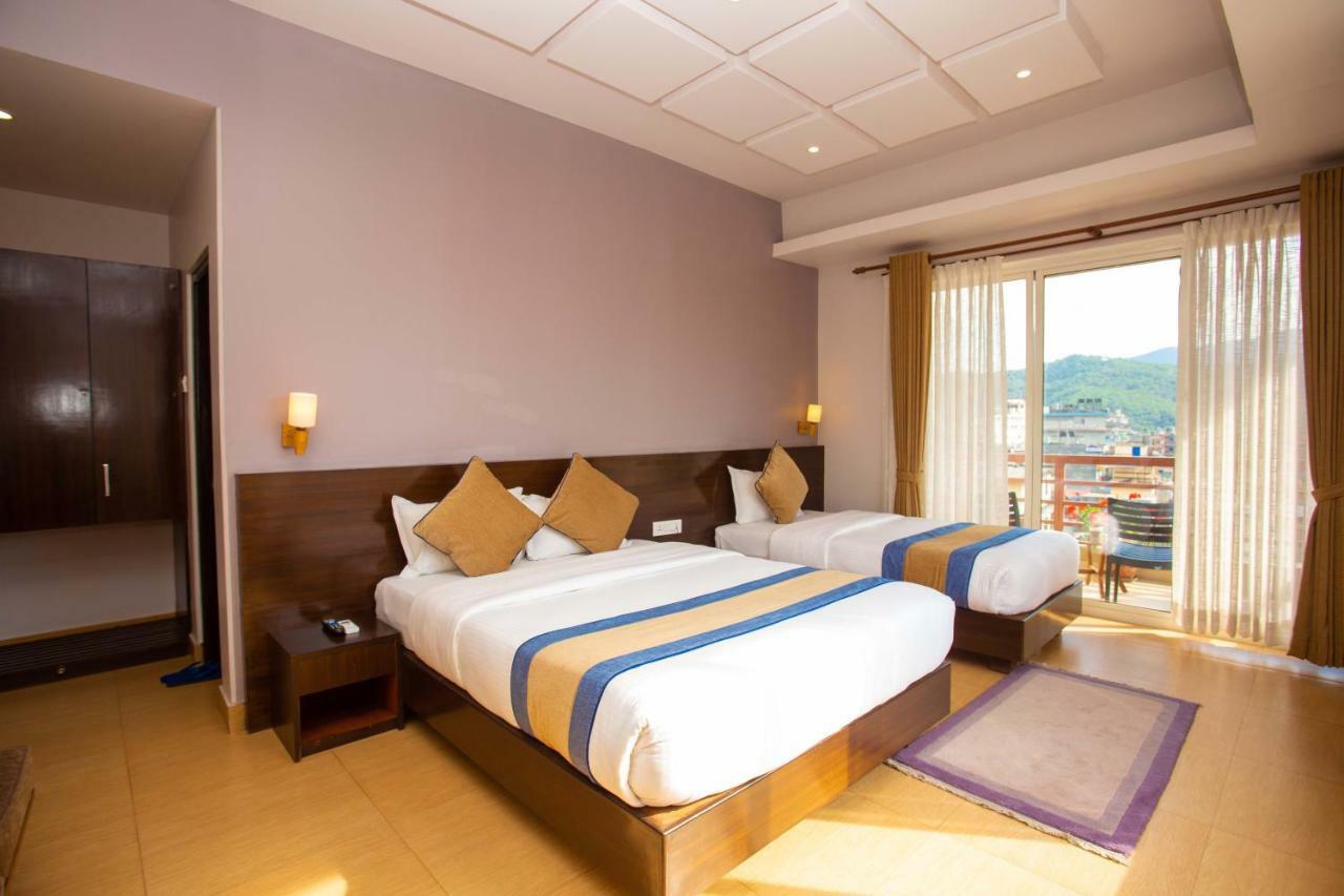 Hotel Lake Paradise Pokhara Ngoại thất bức ảnh