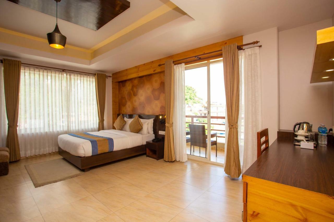 Hotel Lake Paradise Pokhara Ngoại thất bức ảnh