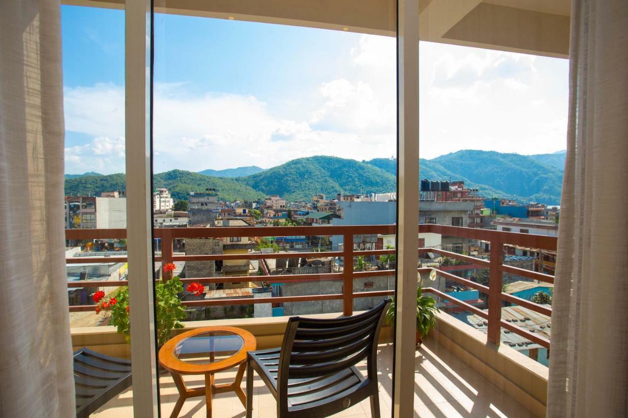 Hotel Lake Paradise Pokhara Ngoại thất bức ảnh